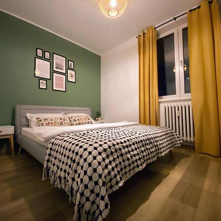 Central Cozy Apartment North Railway St - 4 Min Walk Bucarest Exterior foto